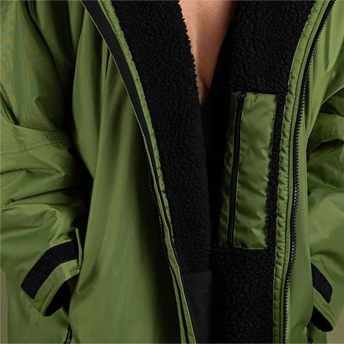 2023 Dryrobe Advance Long Sleeve Change Robe DR100L - Dark Green / Black